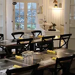 Pa Torvet - Guesthouse Aparthotel Ærøskøbing